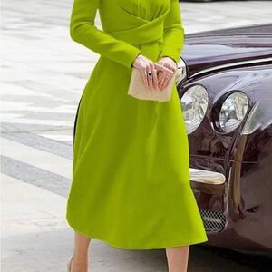 STYLEWE Green Asymmetrical Sheath Dress Sweetheart Neckline Long Sleeve